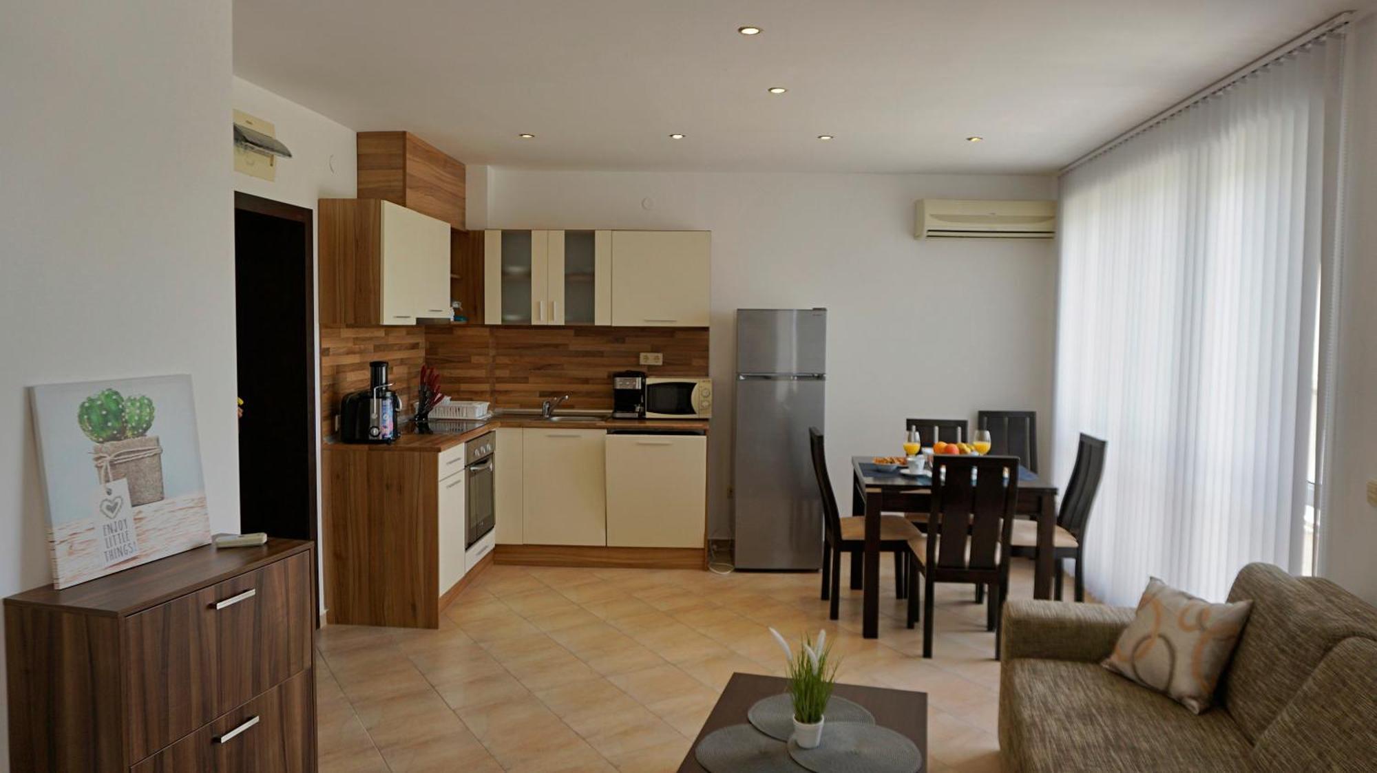 Апартаменти Сънбрийз - Sunbreeze Apartments Byala  Bagian luar foto
